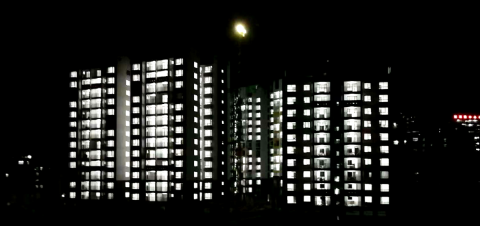 东兰县移民安设幼区(EPC)项目夜景。李乐 摄.png