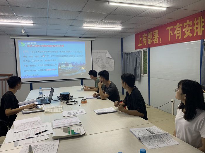 培训现场。梁宗吕 摄.jpg