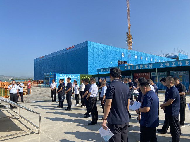 查抄现场。潘扬 摄（建图）.jpg